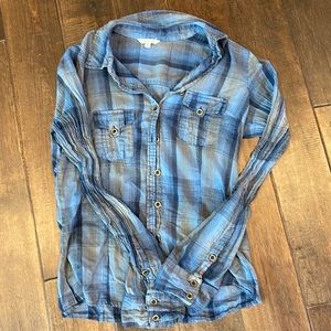 ✅Maurices long sleeve button shirt-needs to be ironed, worn condition